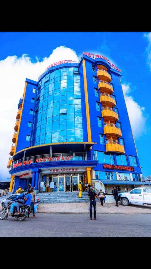 Marriot Metropolitan Hotel Дуала Екстериор снимка