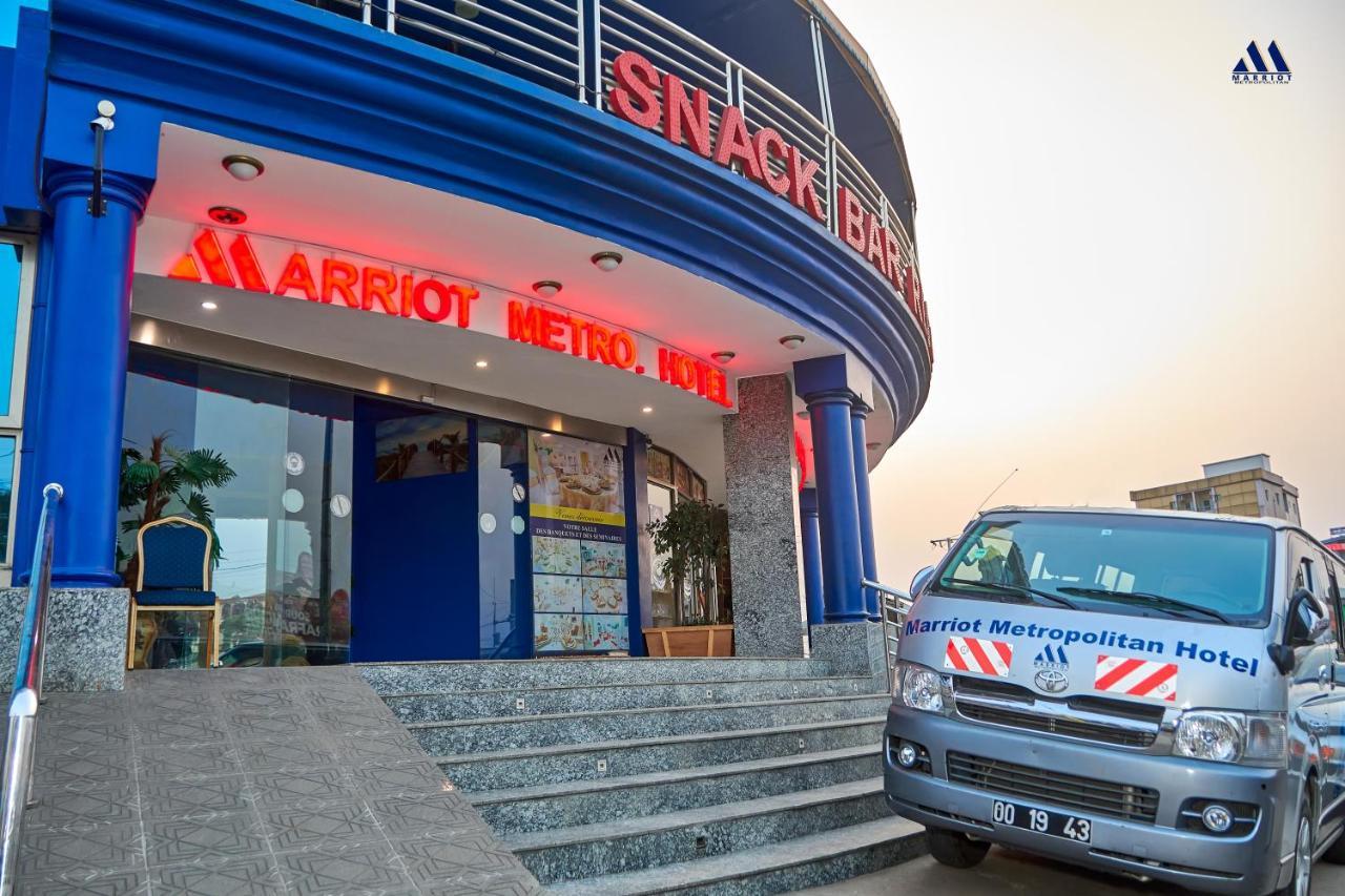 Marriot Metropolitan Hotel Дуала Екстериор снимка
